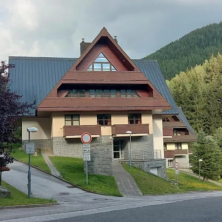 Apartment Next To The Slopes In St. Peter Spindleruv Mlyn